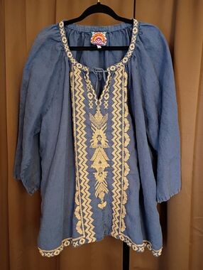 Johnny Was Embroidered Blue Linen Tunic Blouse. Fabulous Condition! 2X